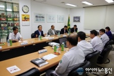 태경농장㈜찾아 간담회 갖는 황은성 안성시장