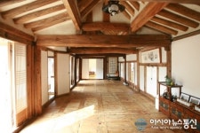 조선시대 최고의 전통한옥 ‘백제관’ 체험시설 인기