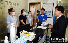 박용갑, 한사랑의원과 보명당약국 방문 격려