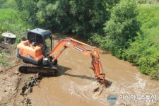 밀양 축산액비 저수지 오염…농업용수는 적합