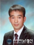 옥천교육지원청, 장야초 황권일 주무관 자랑스러운 공무원 선정