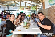 외국인 일행, 함양산삼으로 만든 음식 너무 맛 있어요