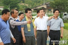 충주 대소원면서 올해 충북 첫 벼베기