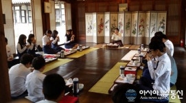 문화관광해설사와 함께하는 관광명소 ‘창원의 집’ 인기