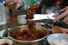 대구 동인동 찜갈비 골목을 40여년 지켜온 ‘봉산 찜갈비’