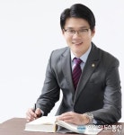 법조인 이사람, 금융회사 근무와 기업의 각종 법률문제 대응, 배상∙보상받아주는 법무법인 현재 이경복 변호사