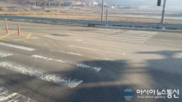 희미하게 보이는 화성시 횡단보도