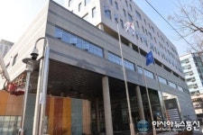 정부 고양지방합동청사 1층 천장서 불...용접 근로자 3명 화상