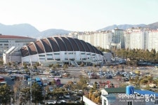 창원스포츠파크 무단주차 일제 단속한다