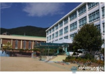 부산 수정초등학교의 울림 있는 입학식