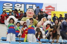 [상주상무 홈 개막전] 신바람 응원 펼친 공성주부농악단