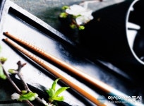 세종시 전통시장서  ‘우리가족 젓가락 만들기’