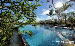 평화로운 숲속 오아시스 발리 림바리조트