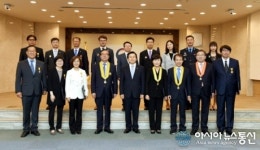 황교안 국무총리, 광복70년 기념사업 유공자·단체 포상