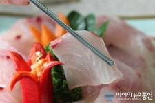 (김은지의 맛방 멋방) 남북이 인정한 맛집, 중문 횟집 큰갯물