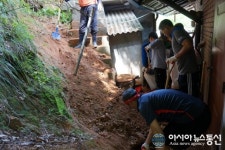 곡성군, 오곡면 자율방재단 압록 산사태 피해농가 응급복구 지원