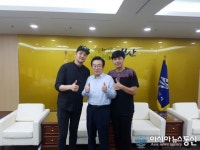 가수 김태우, 뮤지컬 배우 손준호와 부산 ‘달맞이고개’ 뮤지컬 위해 뛰다