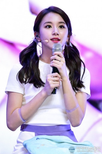 트와이스 채영 'TT 공개직후 전소미 전화로 축하해줬다'