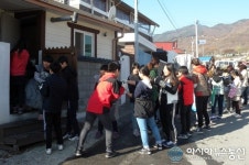 제천 입석초, 전교생 ‘사랑나눔 연탄나눔’ 봉사활동