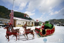 봉화 대표 겨울관광명소 분천 산타마을 개장 준비 분주