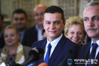 루마니아 대통령, 사민당 그린데아누에 총리 권한 부여