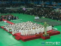 가톨릭 인천교구, 남동체육관에서 사제·부제 서품식 개최