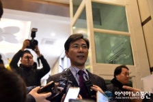 ‘박근혜 선의 발언’ 진화에 나선 안희정 “비호·두둔하려 했던 것 아냐”