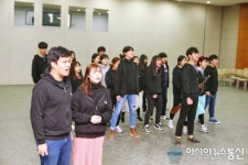 레미제라블 공연 D-1, 공연 준비 구슬땀