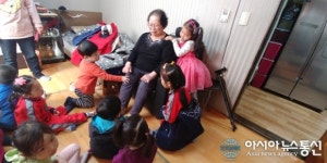 독산 3동 엔젤어린이집 아이들, 홀몸 노인과 행복한 시간