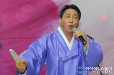 상주도서관 도서교환.문화예술한마당 가져...동부민요 전수자 김범영씨