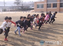 영동 양강초, 새 생각 가꾸기 아침 달리기  눈길