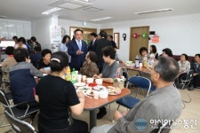 최홍묵 계룡시장,가정의달 맞아 27개 경로당 찾아 위문