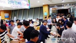 김밥나라and뚱's밥버거 | '아침엔 밥버거, 밤엔 김밥' 시험 기간 학생 밥 챙기는 총장