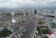 동대구역 앞 고가교 설치 완료…5차로 확장 개통