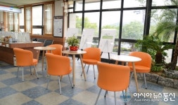 공주시청 종합민원실, 쾌적한 자연친화적 쉼터로 새 단장