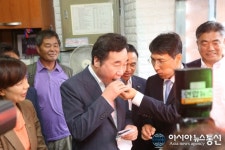 [포토]이낙연 국무총리 충절의 고장 천안, 호두과자도 명품