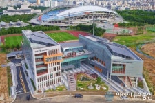 위풍당당 모습 들어낸 단원구청과 보건소 신청사… 이달 말 개청 예정