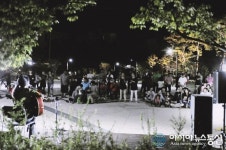 논산시, 가을밤 고품격 라이브 작은음악회 ‘숲속버스킹’ 인기