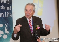 국립낙동강생물자원관 국제 심포지엄 참석한 폴란드 타데우스 펜작 교수