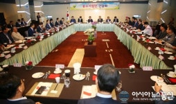 한경호 경상남도 지사 권한대행, 중소기업인 간담회 참석...애로건의사항 청취