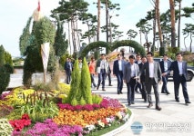 (주)유성태전마트 | 허태정 유성구청장 국화전시회 현장 최종 점검