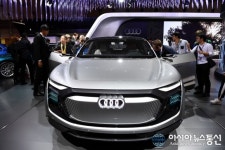 제45회 도쿄 모터쇼, 아우디의 전기차