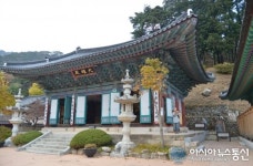 [포토]계룡산국립공원 동학사, 정겨운 목탁소리