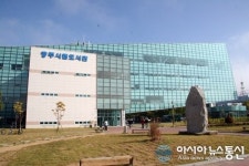 충주시립도서관, 인형극 도서관 생쥐 공연