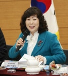 경북도교육청 교육장협의회서 인사하는 이금옥 협의회장