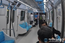 인천지하철 2호선 전동차 운행 일시 중단 출근길 불편 겪어