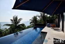 코사무이 푸른바다 앞 콘래드 풀빌라