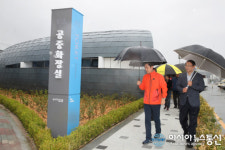 이강덕 포항시장, 영일대 해수욕장 공중화장실 개방 앞서 점검 실시