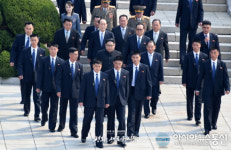 [포토뉴스]철통같은 김정은 위원장 경호