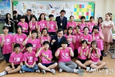 [포토]이낙연 국무총리..칭찬 많이해요, 뿌잉 뿌잉